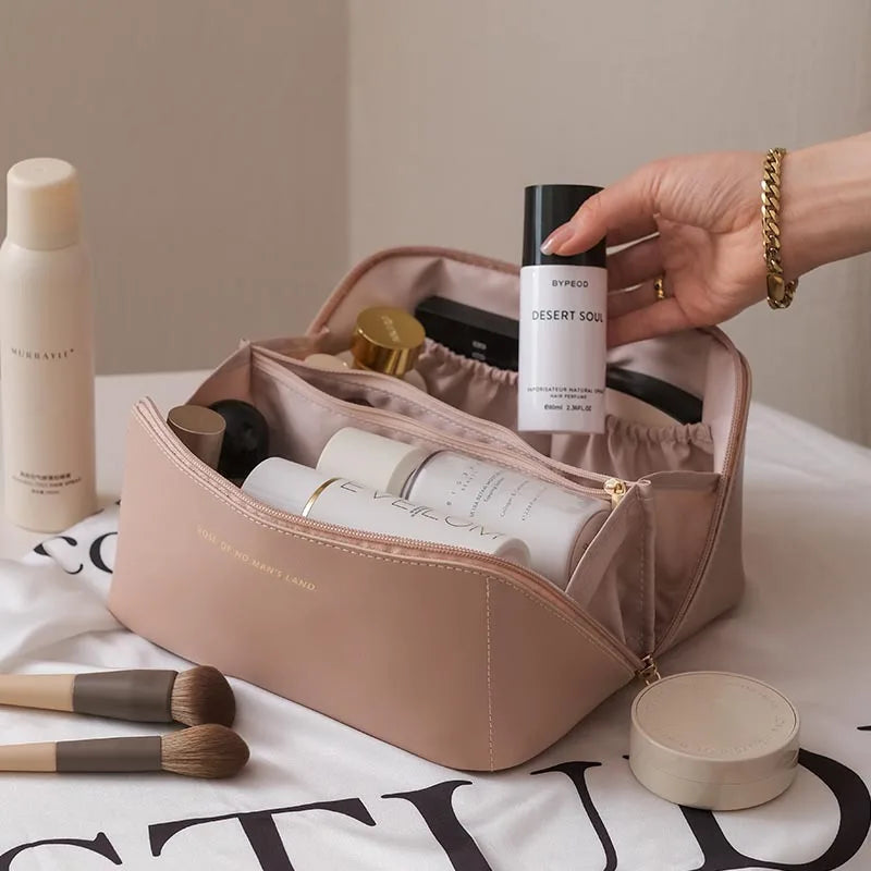 toiletry bag - product view 2