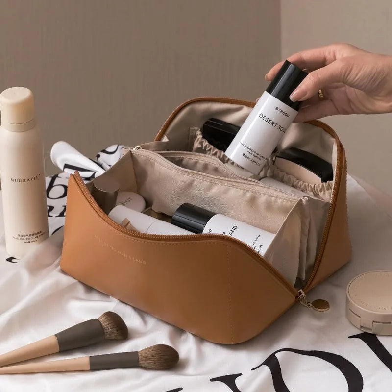 toiletry bag - product view 4