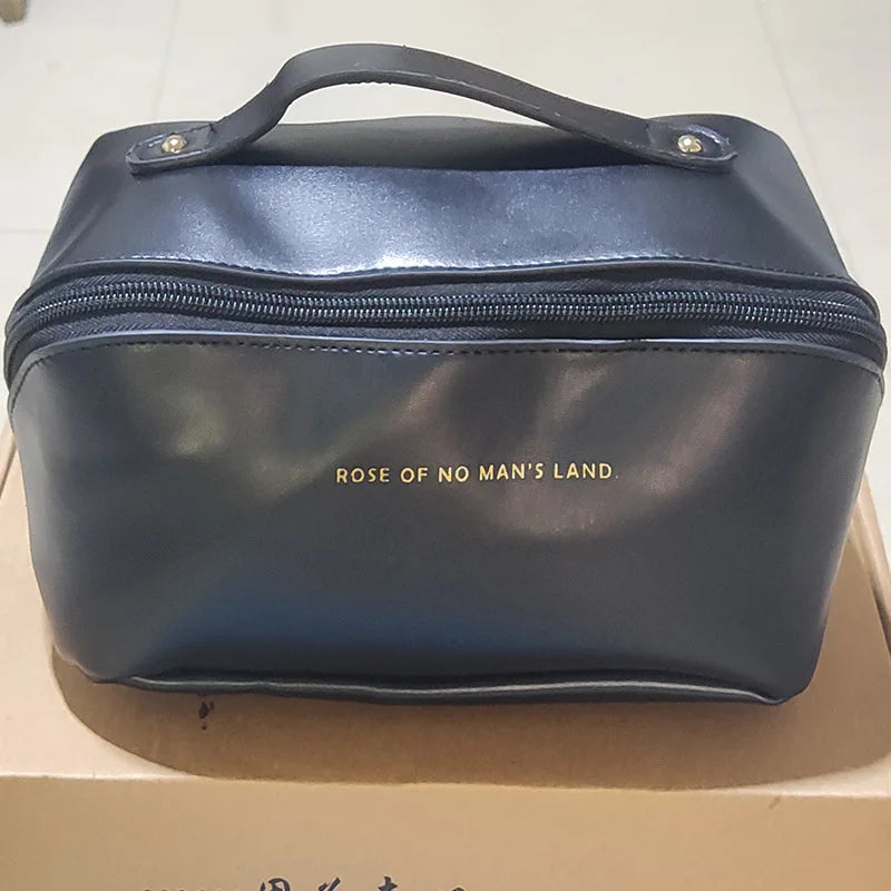 toiletry bag - product view 5