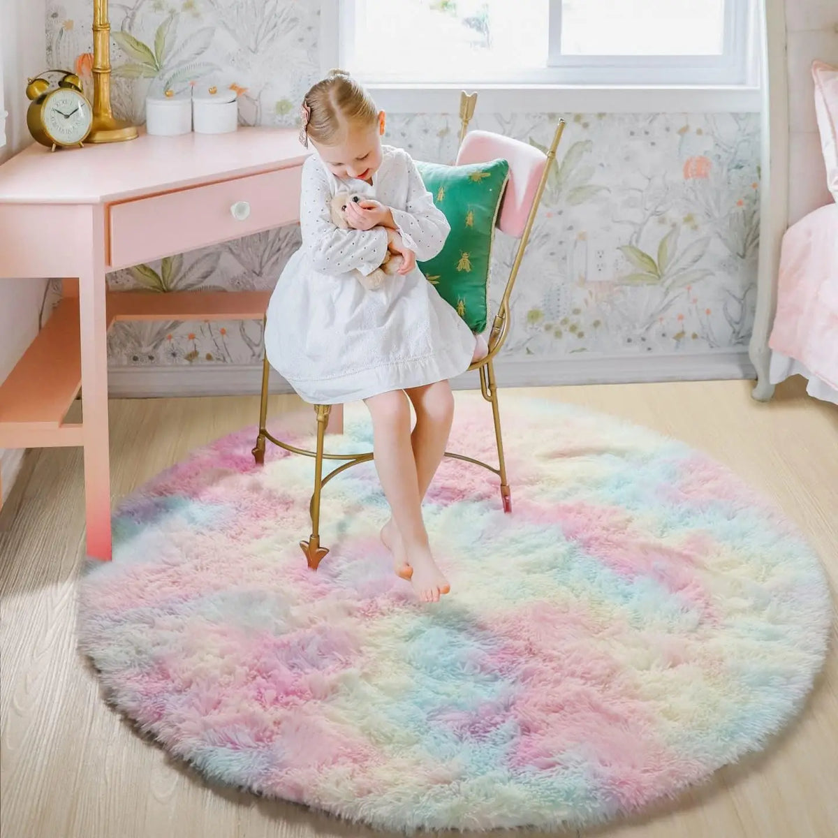 Rainbow Round Shag Rug, Plush Fabric Machine-Made Carpet with PVC Backing, Soft Bedroom and Playroom Décor, 60-160cm - product view 1