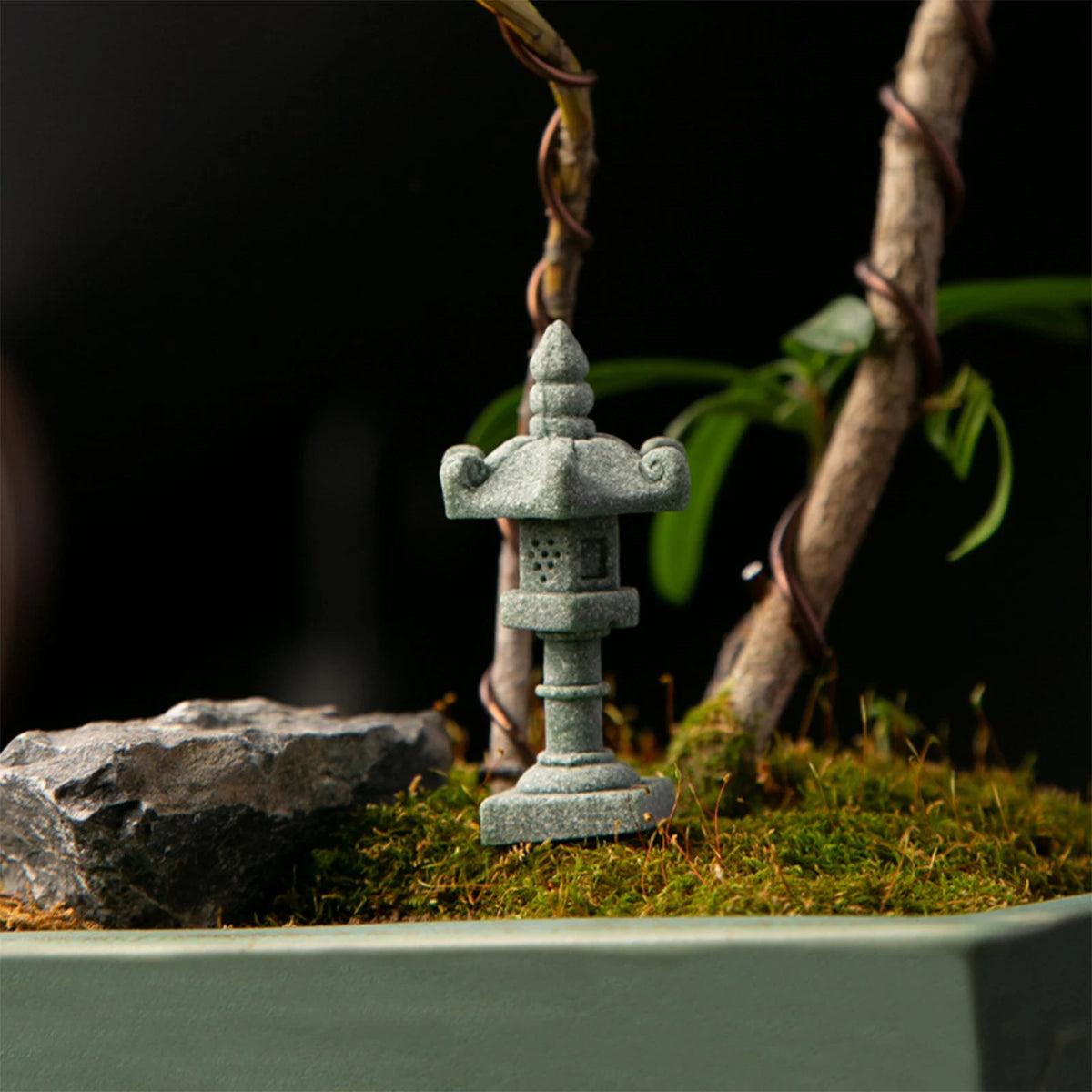 garden statue - product view 2
