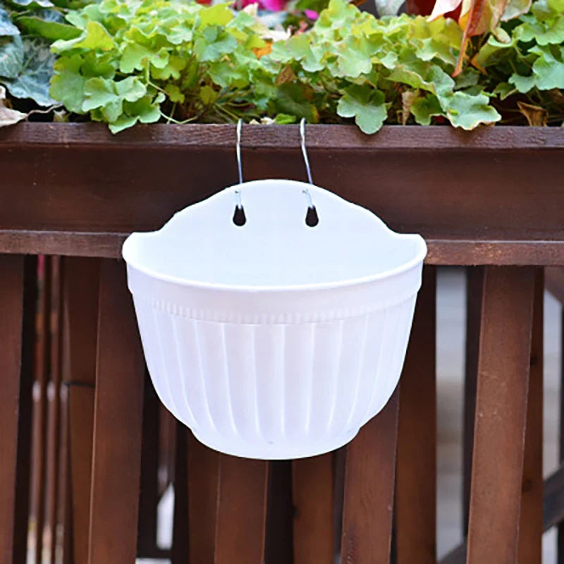 Wall-Mounted Plastic Planter, 21 × 15 × 17cm Hanging Flower Pot for Balcony, Garden, Home and Space-Saving Décor - product view 1