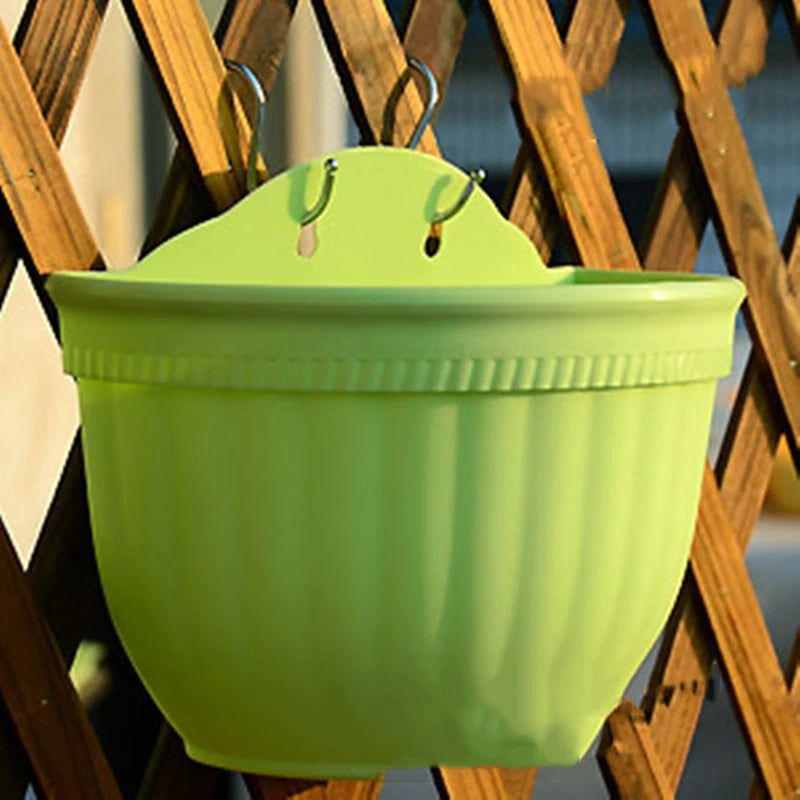 vertical wall planter - product view 3