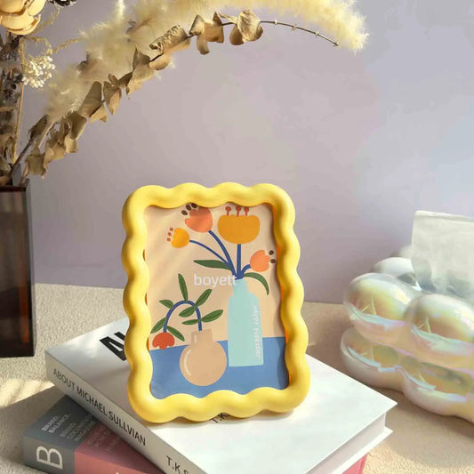 6-Inch Plastic Photo Frame for 11 × 15 cm Pictures, Hanging or Standing Display for Living Room, Bedroom and Study - product view 1