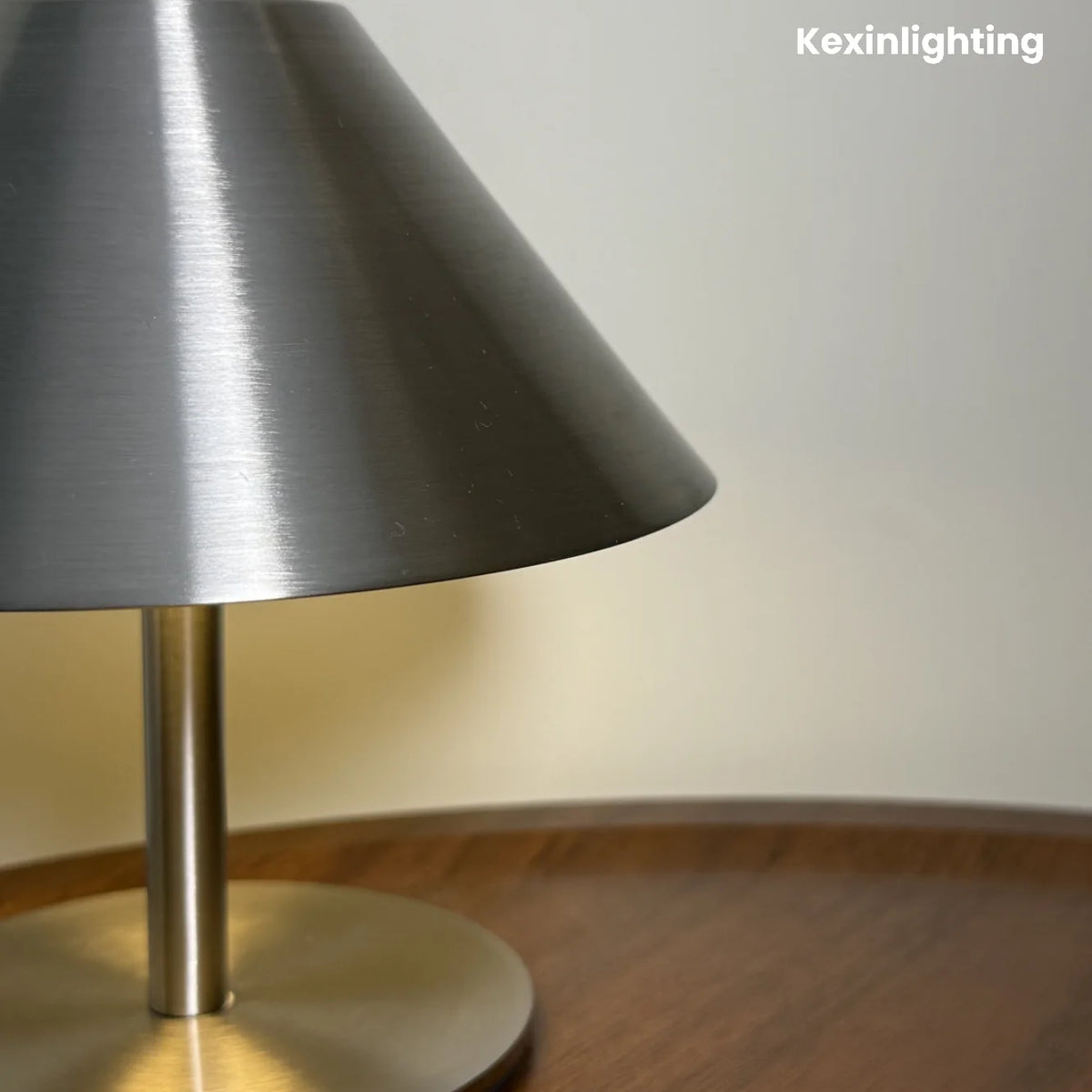 rechargeable table lamp - product view 5
