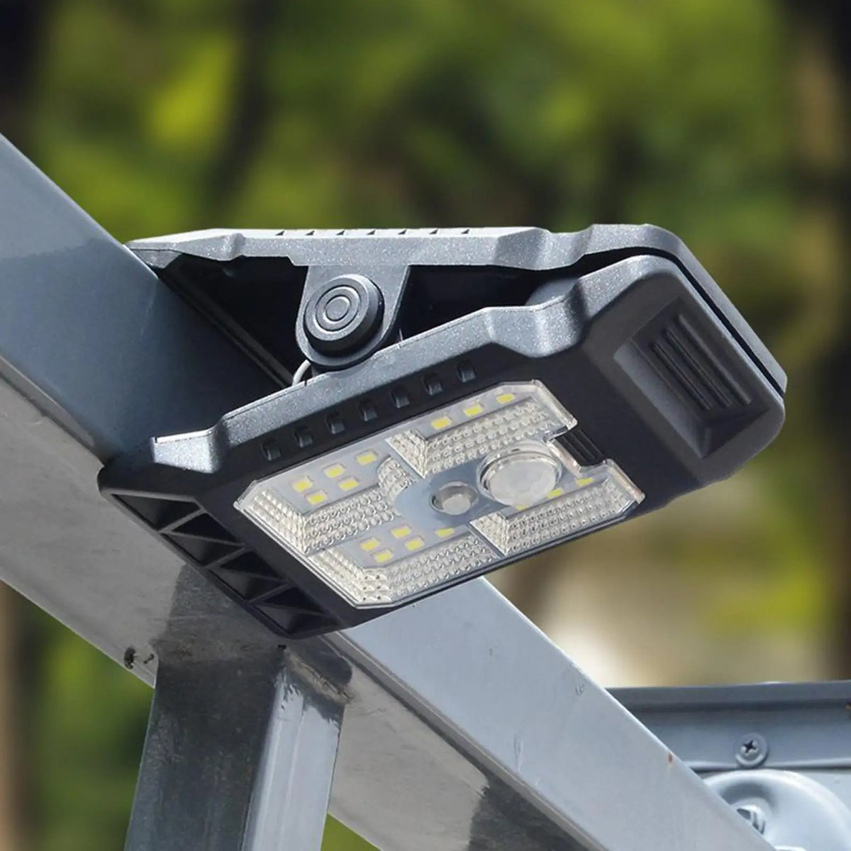 motion sensor driveway light - product view 4