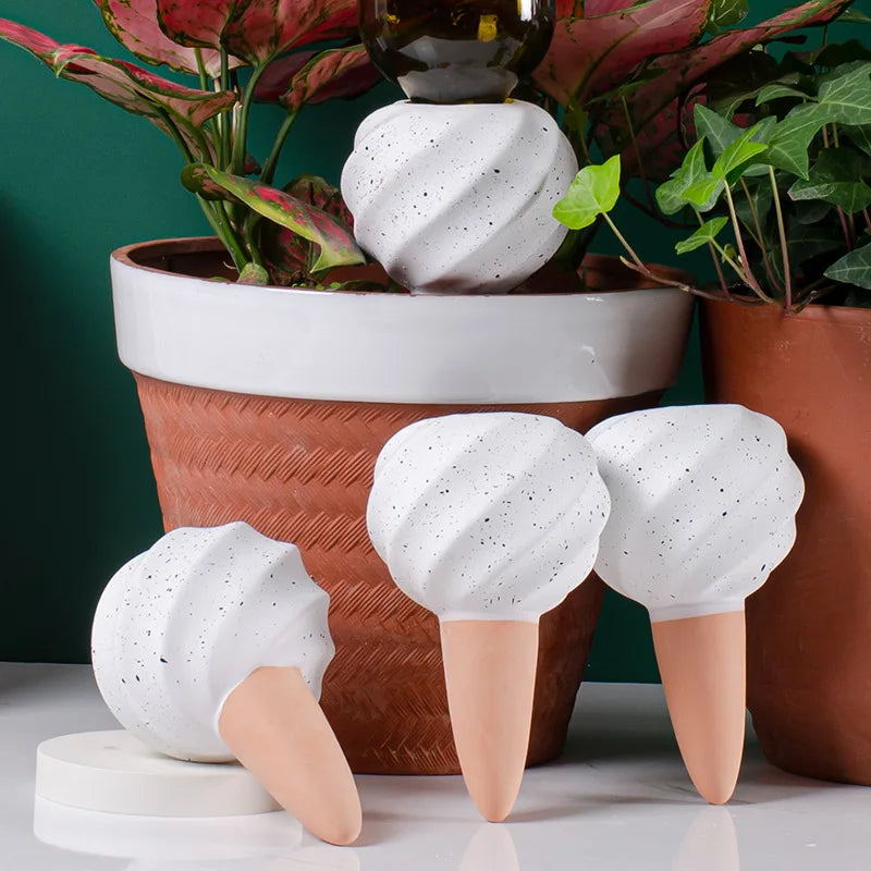 Terracotta Plant Watering Spikes, 210 ml Slow-Release Olla Globes for Indoor and Outdoor Pots, Available in 1, 2 or 4 Pieces - product view 4