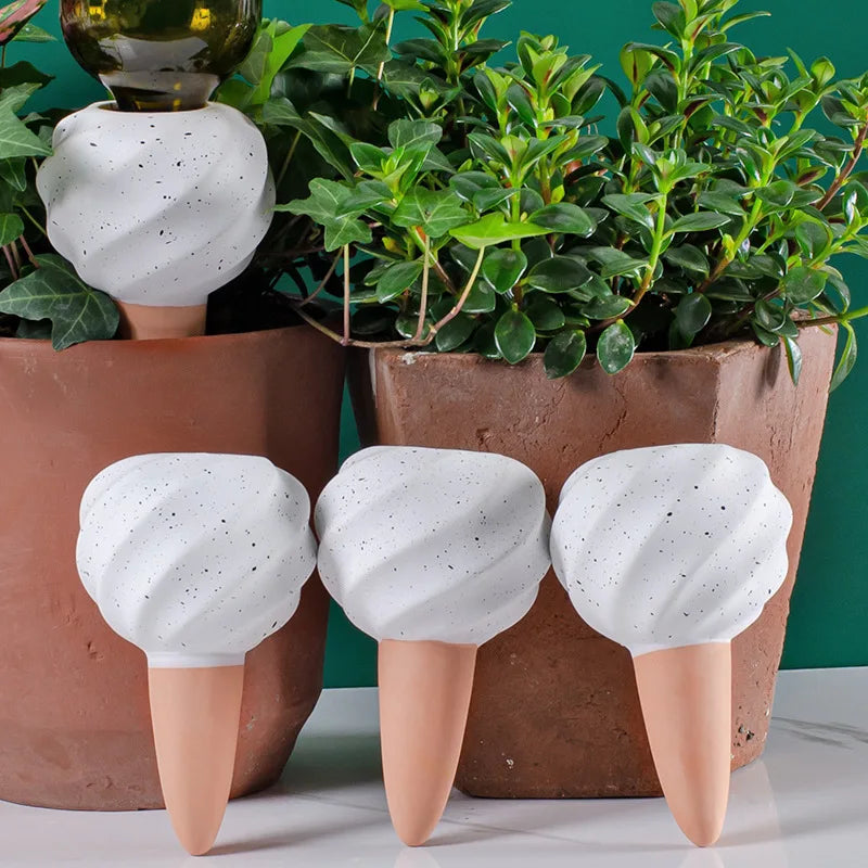 Terracotta Plant Watering Spikes, 210 ml Slow-Release Olla Globes for Indoor and Outdoor Pots, Available in 1, 2 or 4 Pieces - product view 5