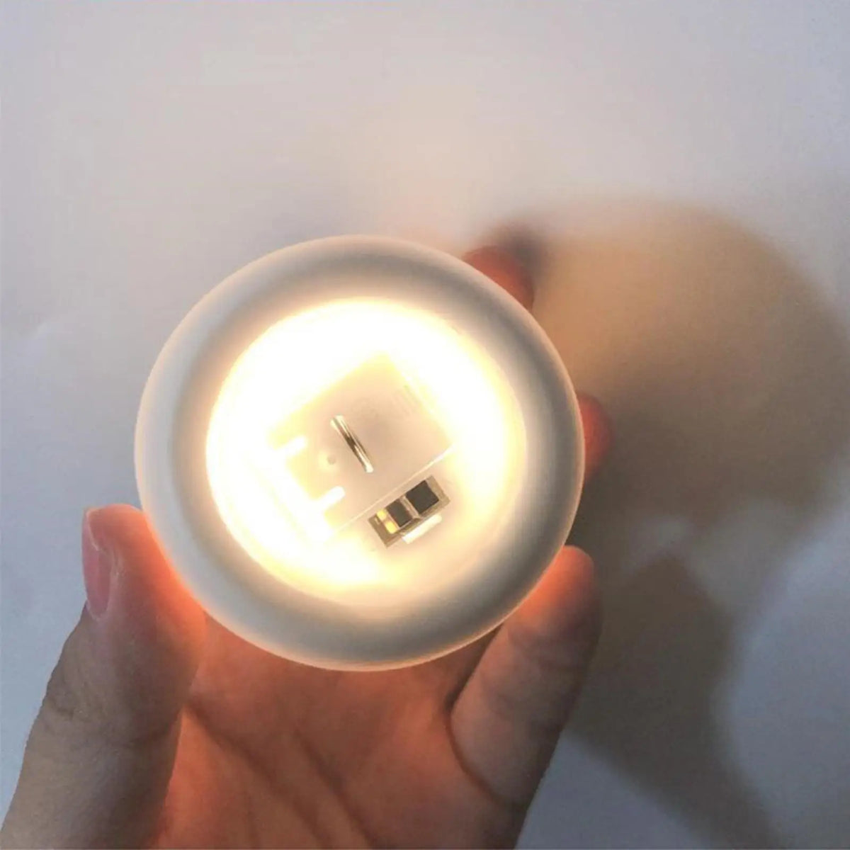 ceramic bedside lamp - product view 3