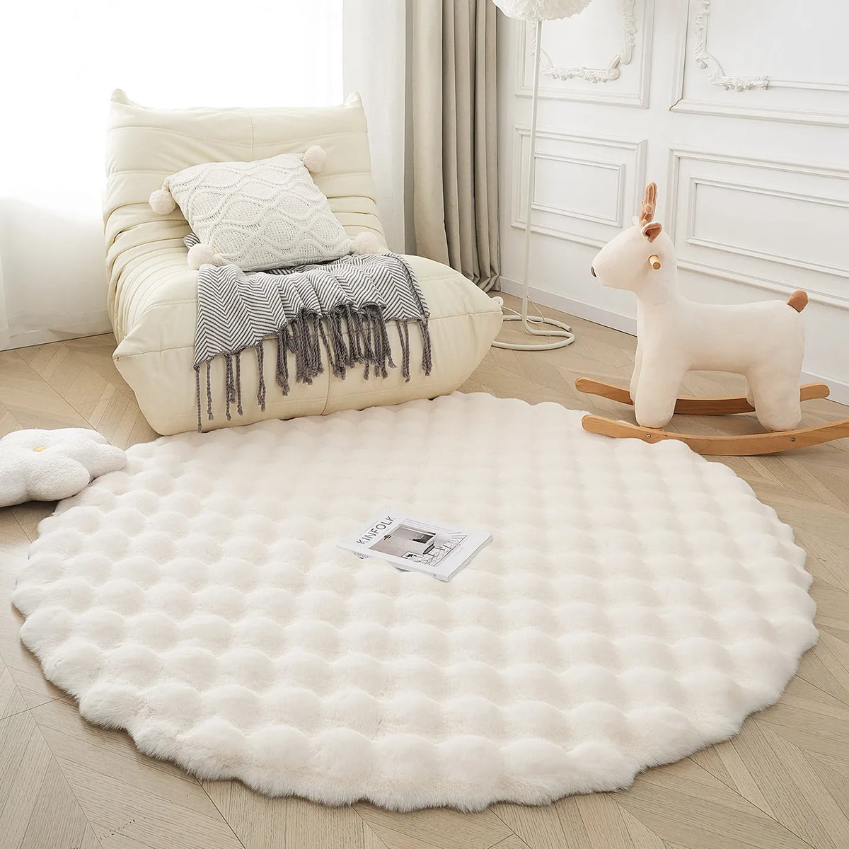 Round Plush Kids Rug, Soft 100% Polyester Faux Rabbit Fur Mat with Suede Backing in 60–180cm Sizes - product view 4