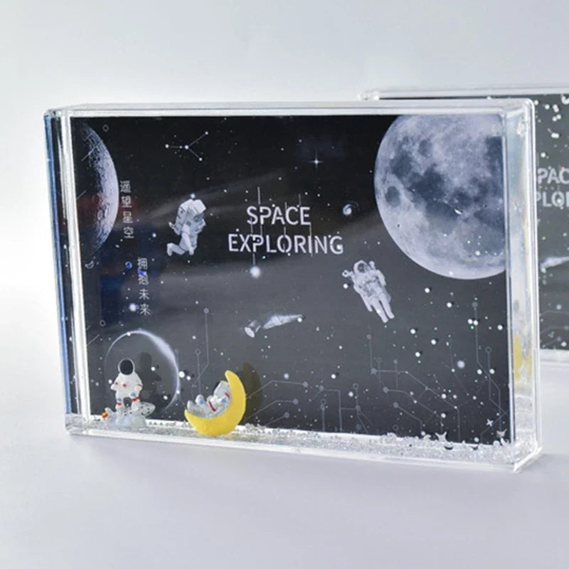 Astronaut Floating Photo Frame, Acrylic Snow Globe Display for 10.2 x 15.2 cm Pictures, Horizontal or Vertical Desktop Decor - product view 5
