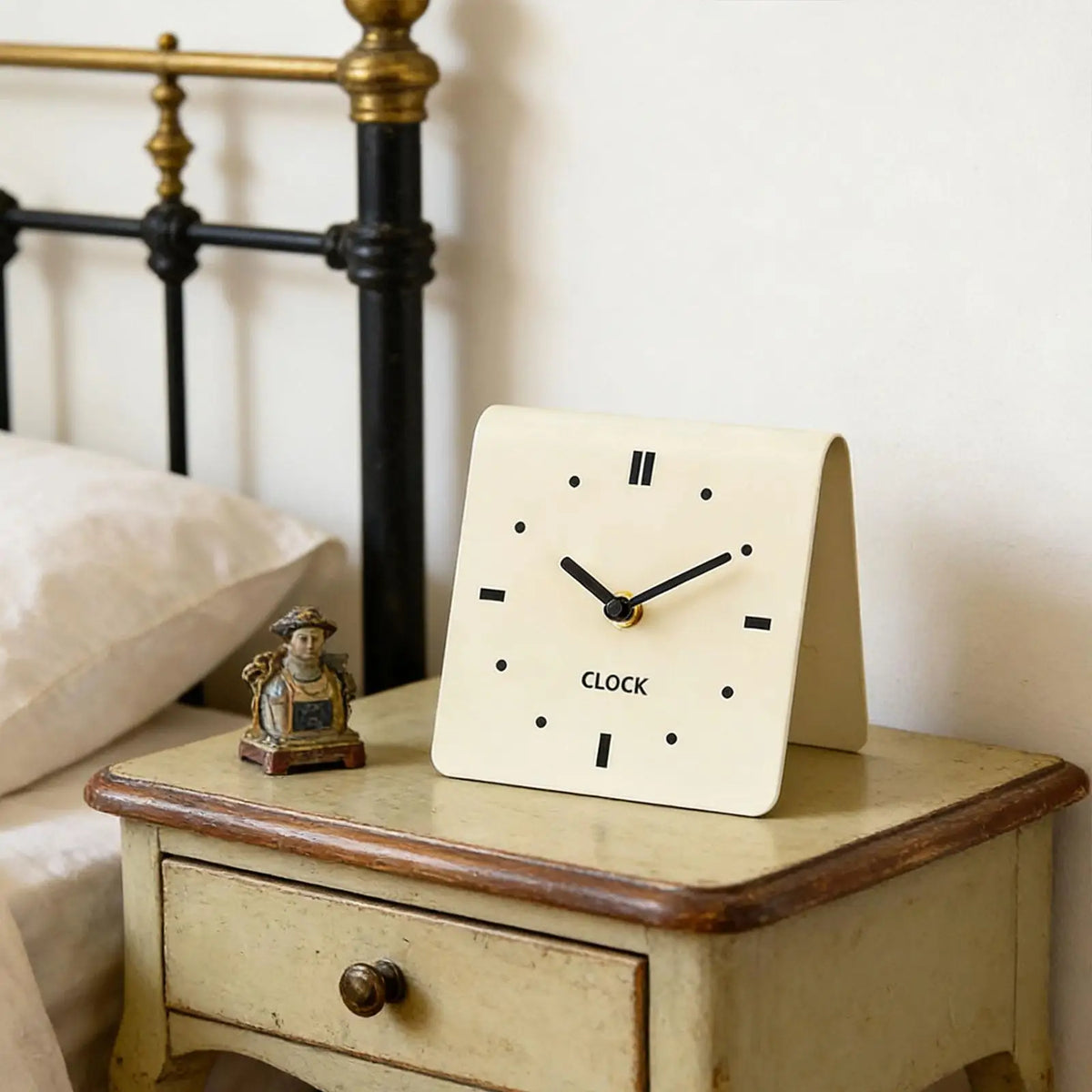 mantel clock - product view 1